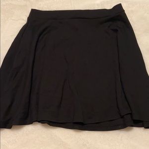Black flow skirt
